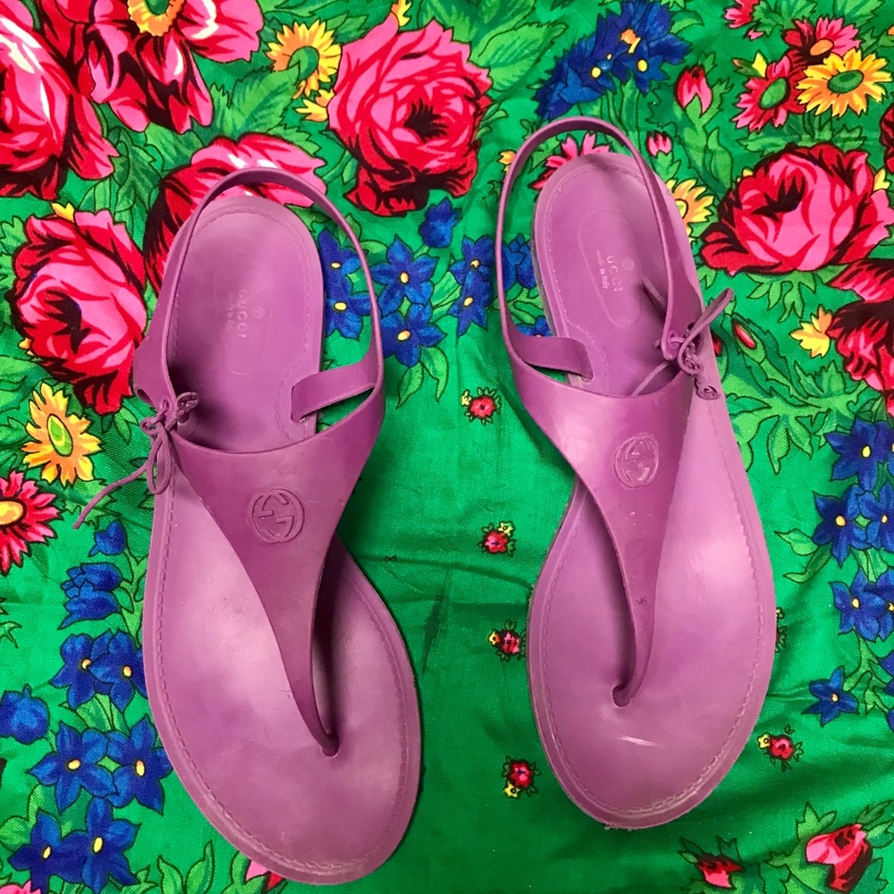 SOLD!! Gucci Rubber Sandals